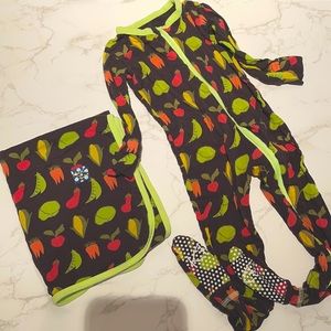 KICKEE PANTS vegetables set 12-18 pajama swaddle
